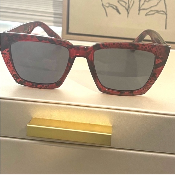 Accessories - Foster Grant Red Snakeskin Polarized Cat Eye Sunglasses New without tags